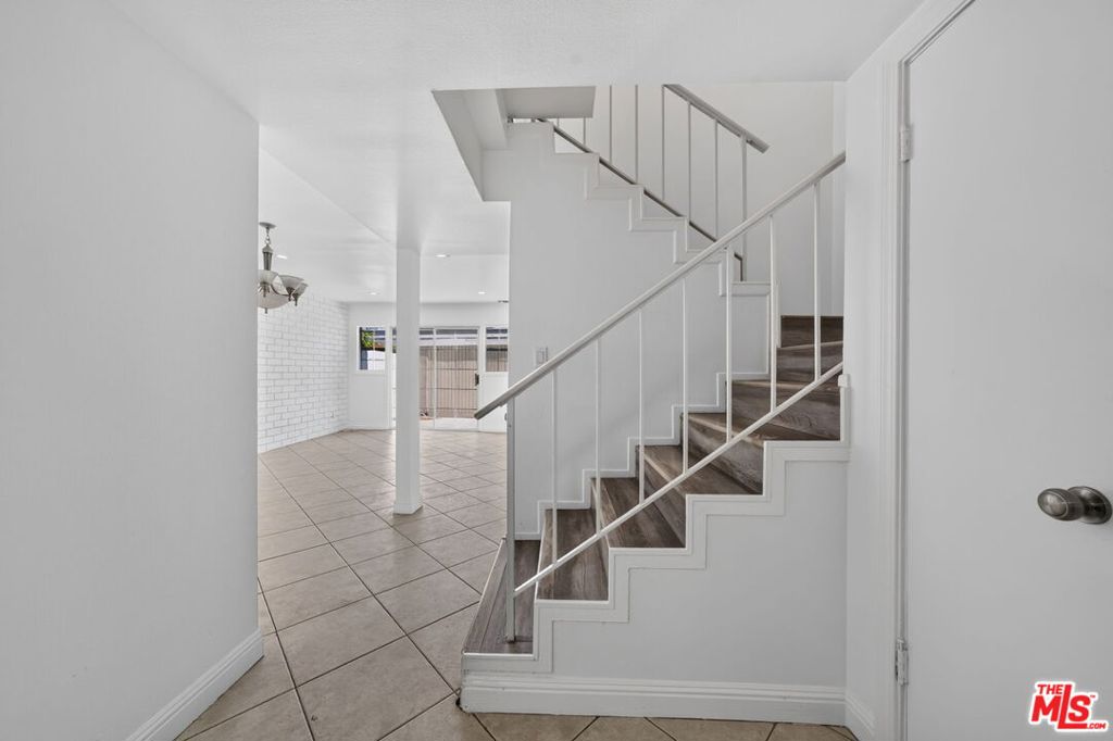 Residential in Tarzana 5