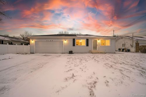 4149 Amelia Dr, Saginaw, MI, 48601-5004 | Card Image