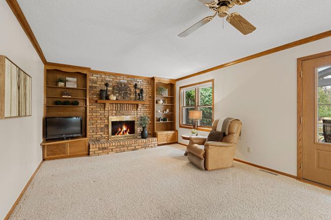 Family Room | Image 16