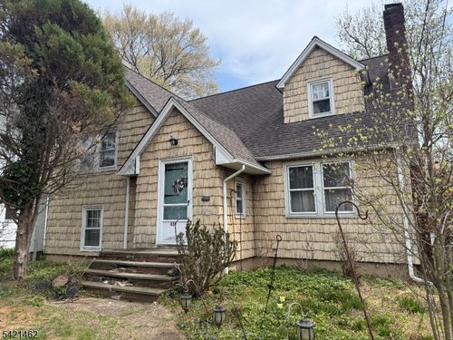 635 Rockview Ave, North Plainfield, NJ, 07063-1838 | Card Image