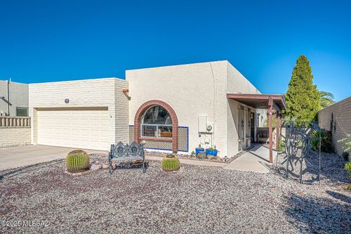 920 W Camino Sagasta, Green Valley, AZ, 85622 | Card Image
