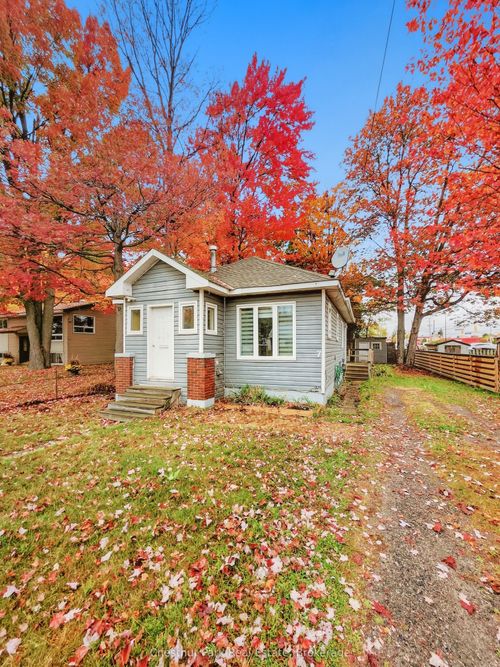 7 Clifford Ave, North Bay, ON, P1A1N9 | Card Image