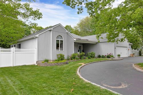 128 San Juan Dr, Hauppauge, NY, 11788-3541 | Card Image