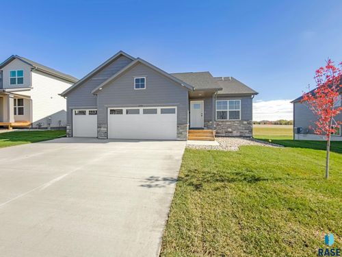 2920 S Copper Creek Ave, Sioux Falls, SD, 57110 | Card Image