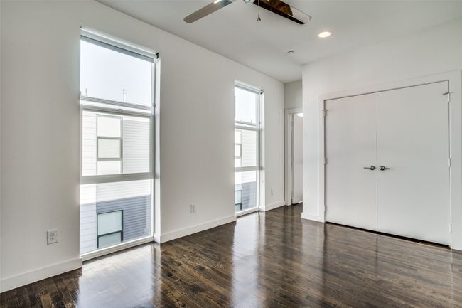 E - 4901 Live Oak St, Townhouse with 2 bedrooms, 3 bathrooms and null parking in Dallas TX | Image 15