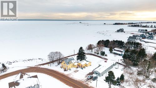 1 Nelson St, Victoria, PE, C0A1J0 | Card Image