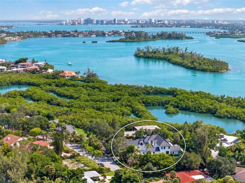 656 Tropical Cir, SARASOTA, FL, 34242-1447 | Card Image