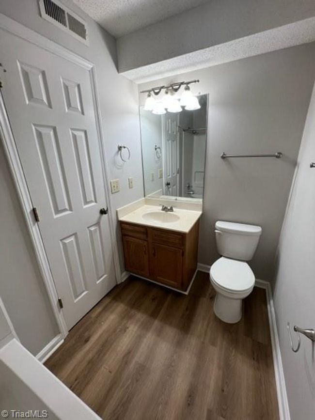 APT-2D - 3614 Morris Farm Dr, Townhouse with 2 bedrooms, 2 bathrooms and null parking in Greensboro NC | Image 18