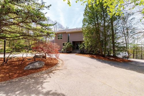 35 Hickory Dr, Worcester, MA, 01609-1016 | Card Image