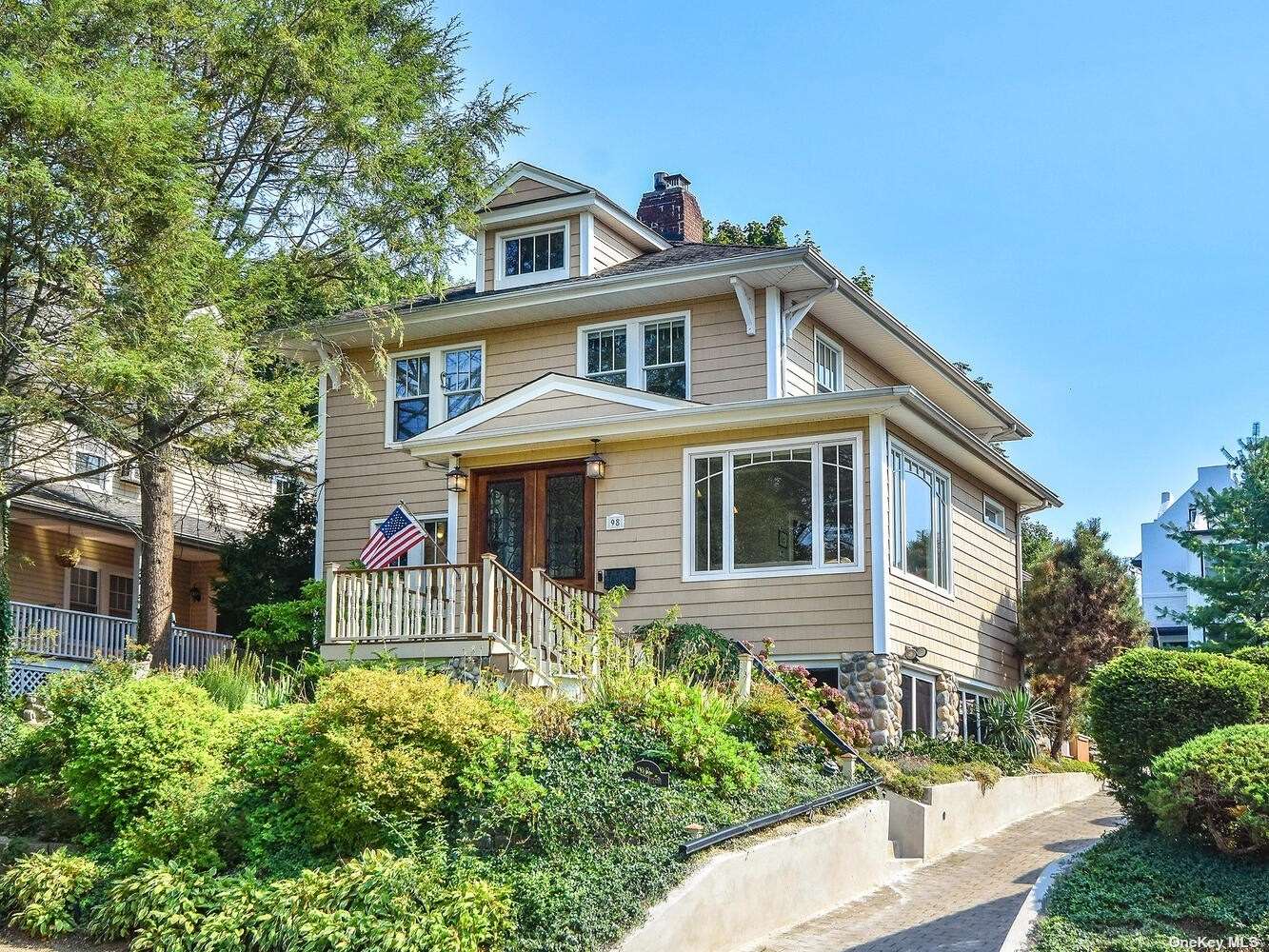 Bayview Ave, Port Washington, NY 11050