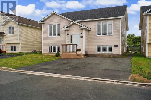 42 Beauford Pl, St. John's, NL, A1A5N4 | Card Image