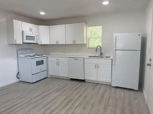 320 T A Carroll Ave, Corsicana, TX, 75110-8042 | Card Image