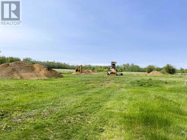 842070 Range Rd, Home with 3 bedrooms, 2 bathrooms and null parking in Fairview AB | Image 37