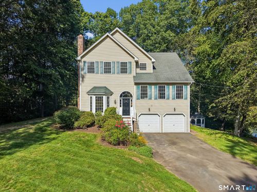 285 Mallard Dr, Orange, CT, 06477-3516 | Card Image