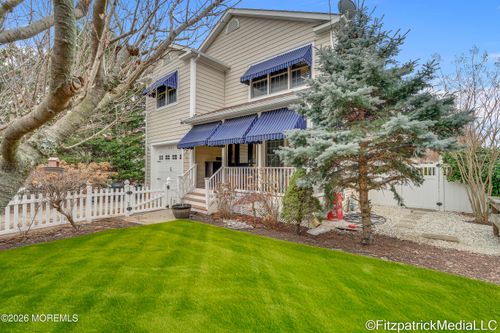 331 Richmond Ave, Point Pleasant Beach, NJ, 08742-2548 | Card Image