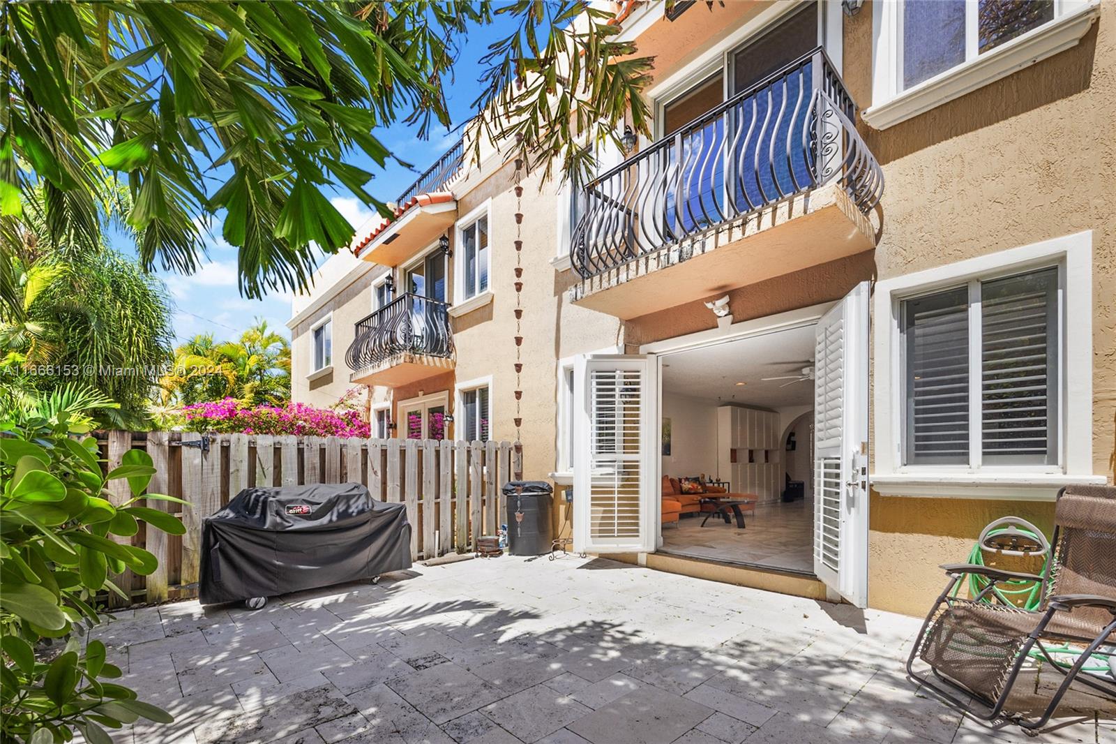 11th Ct, Fort Lauderdale, FL 33304