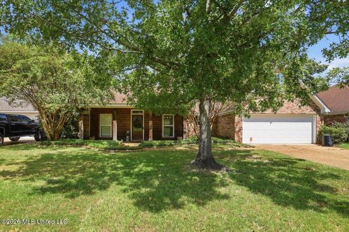 261 Cherry Bark Dr, Brandon, MS, 39047-9519 | Card Image