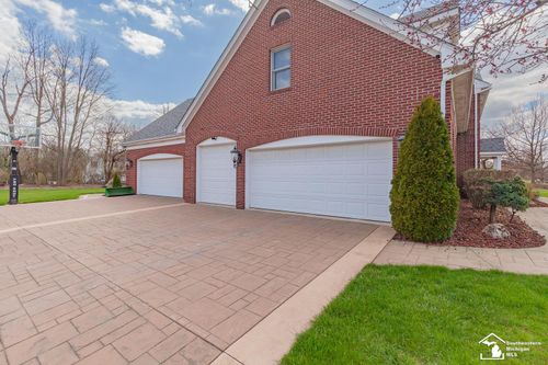 3185 Deer Creek Dr, Lambertville, MI, 48144-9777 | Card Image