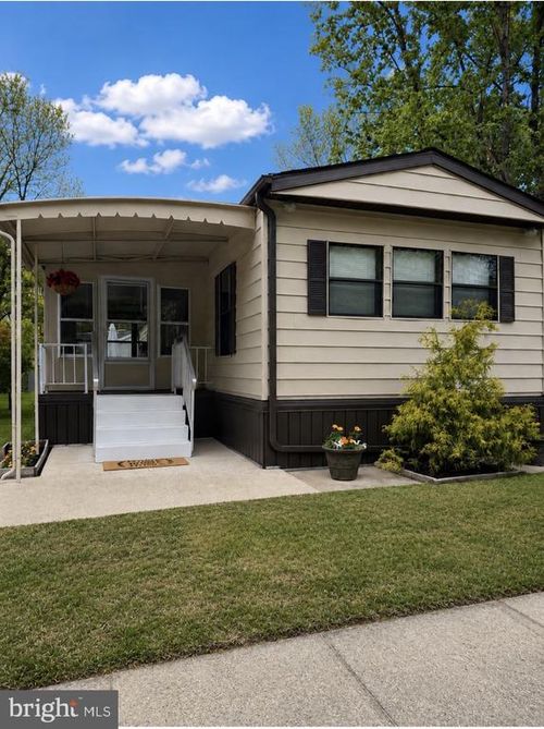 22 Pineview Dr, BROWNS MILLS, NJ, 08015-6850 | Card Image