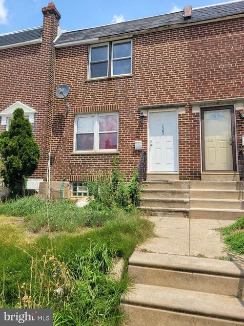 1303 Stirling St, PHILADELPHIA, PA, 19111-5823 | Card Image