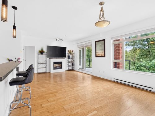 304-100 Capilano Rd, Port Moody, BC, V3H5M9 | Card Image