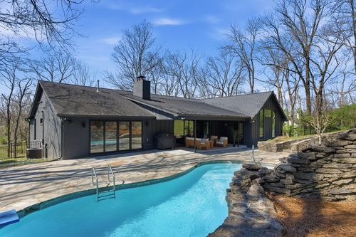 1805 Stonehaven Ct, Nashville, TN, 37215-5611 | Card Image