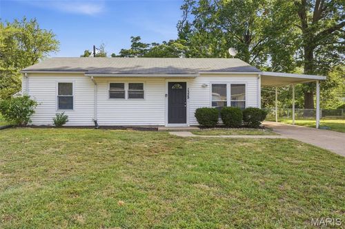 1329 Dominica Dr, Saint Louis, MO, 63138-2627 | Card Image