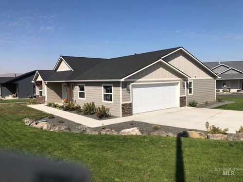 3211 18th St, Lewiston, ID, 83501-7044 | Card Image