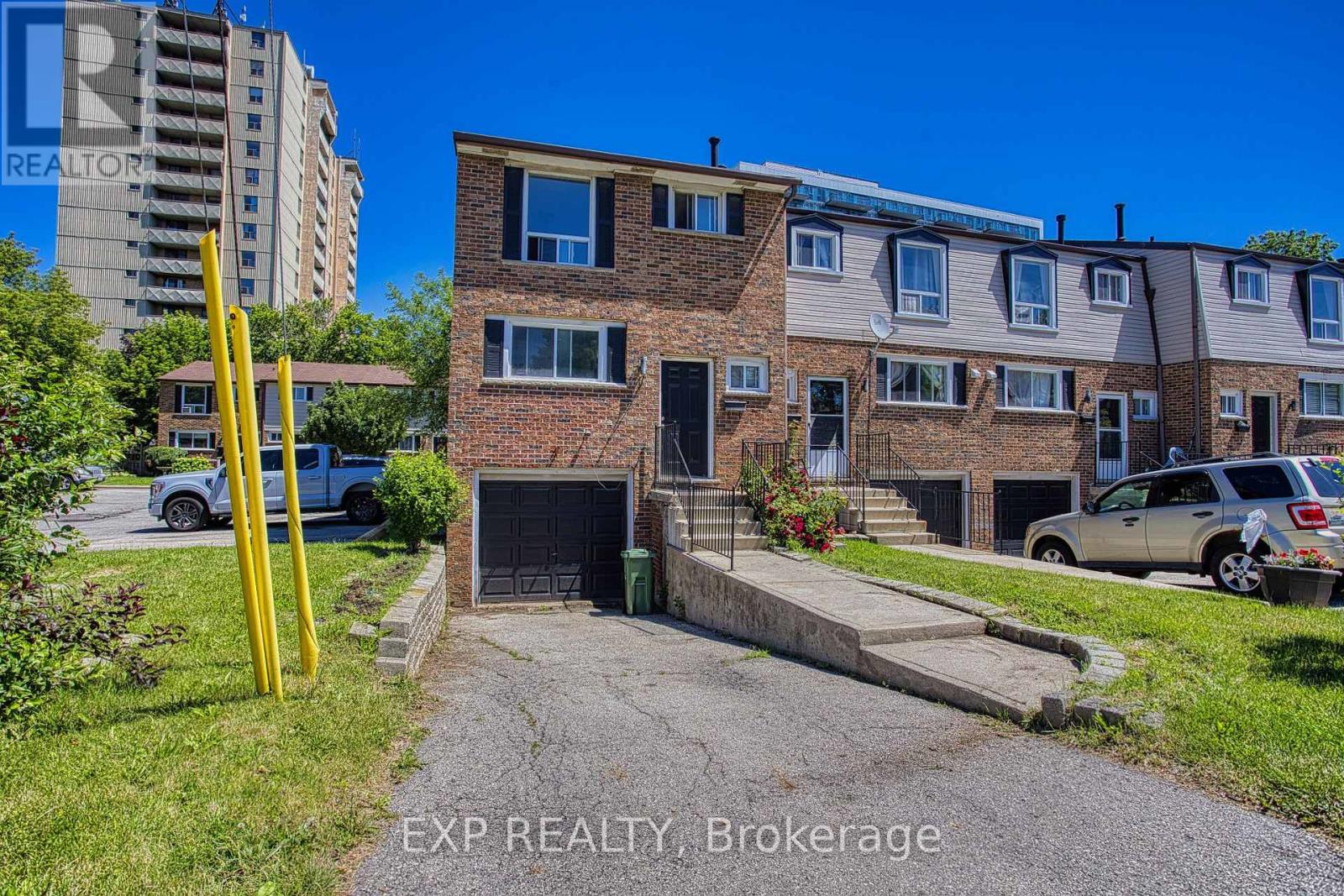 Residential in Hamilton (Riverdale) 2