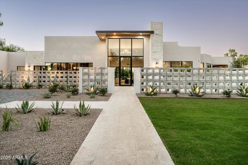 6748 E Berneil Ln, Paradise Valley, AZ, 85253-1966 | Card Image
