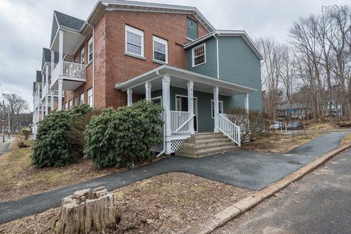 204-215 King St, Bridgewater, NS, B4V1A6 | Card Image