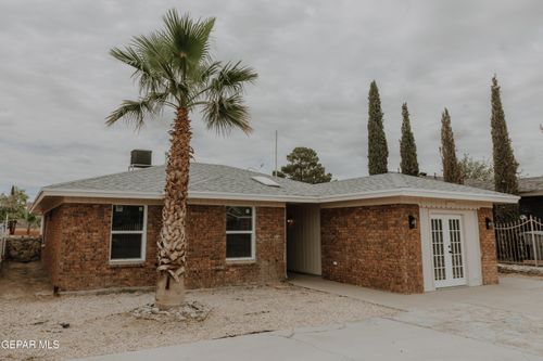 11745 Henry Phipps Dr, El Paso, TX, 79936-6227 | Card Image