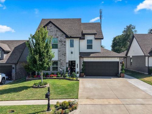 2429 W Charleston St, Broken Arrow, OK, 74011-3957 | Card Image