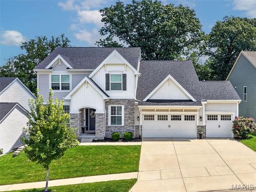 854 Nardin Dr, Chesterfield, MO, 63017-1704 | Card Image