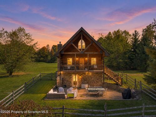100 Meadowlark Ln, Greentown, PA, 18426 | Card Image