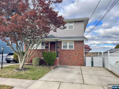 607 8th St, Lyndhurst, NJ, 07071-3147 | Card Image