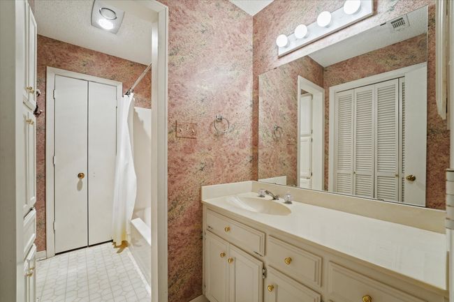 secondary bathroom | Image 26