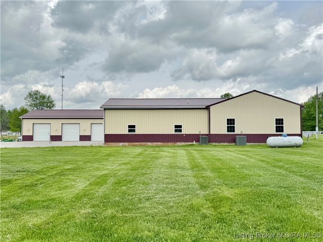 Rear | Image 32