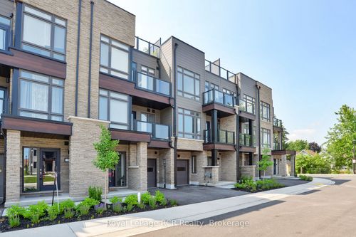 27 Wyn Wood Lane, Orillia, ON, L3V8P7 | Card Image