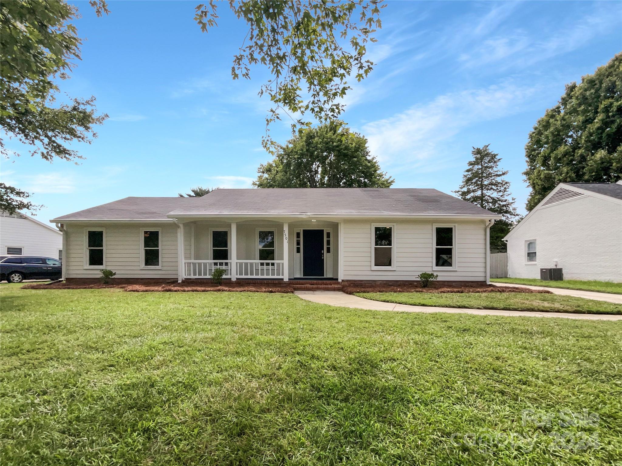 Walnut Wood Dr, Charlotte, NC 28227