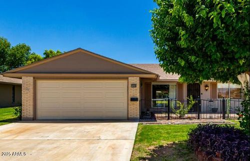 10404 W El Capitan Cir, Sun City, AZ, 85351-2204 | Card Image