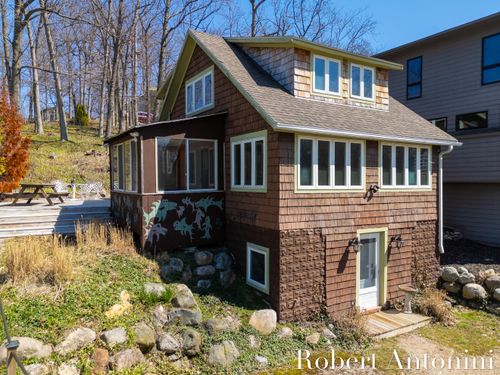 3540 Reeds Lake Blvd Se, Grand Rapids, MI, 49506-2437 | Card Image