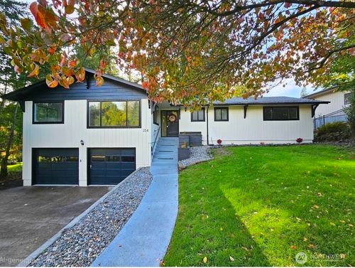 3541 Fairway Ln, Longview, WA, 98632-5320 | Card Image