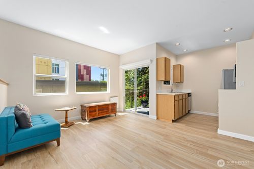 apt-s4-4530 Meridian Ave N, Seattle, WA, 98103-6951 | Card Image