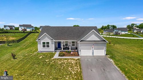 440 Naples Way, CHARLES TOWN, WV, 25414 | Card Image