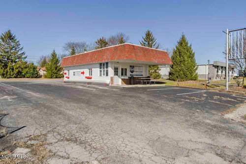 3112 N Main St, Findlay, OH, 45840-4126 | Card Image
