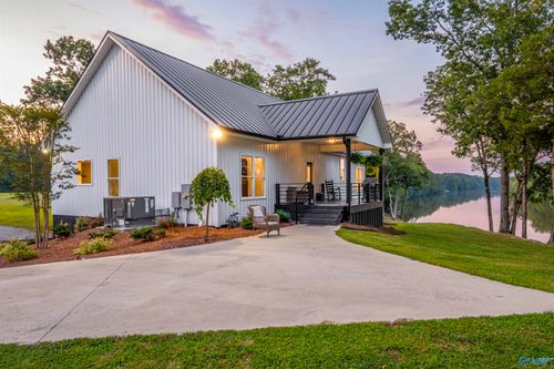 1218 Fitts Ferry Rd, Gadsden, AL, 35901-9210 | Card Image