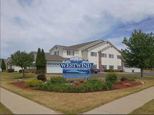 8-1612 Commonwealth Dr, Fort Atkinson, WI, 53538-3147 | Card Image