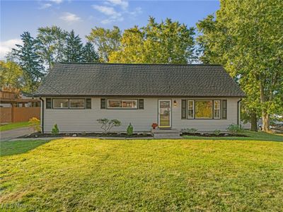 Ranch-style home with a front lawn | Image 2