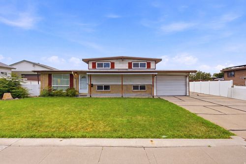 5096 S Jolly St, Taylorsville, UT, 84123-4216 | Card Image